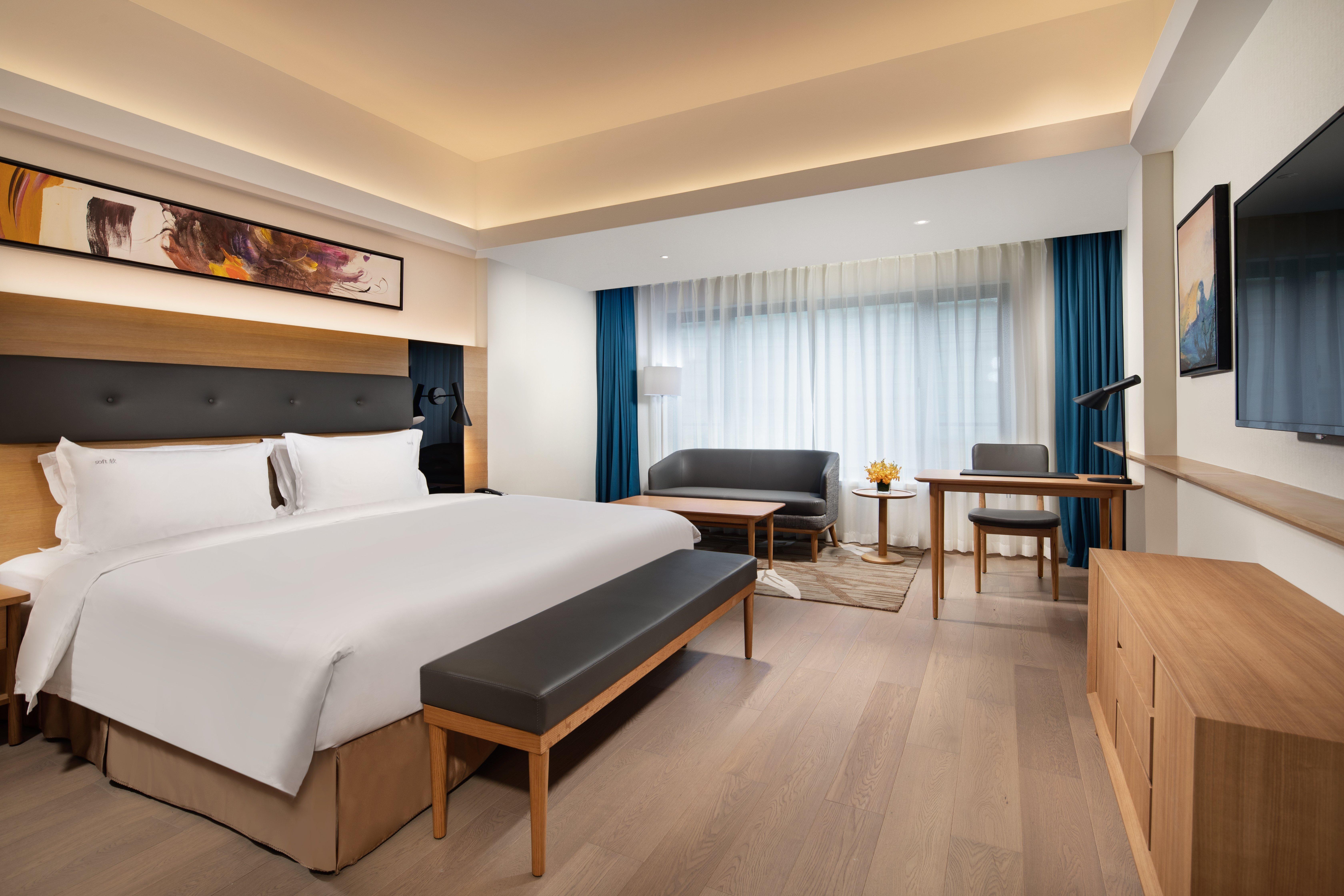 Holiday Inn Shanghai Hongqiao Central By Ihg Exterior photo