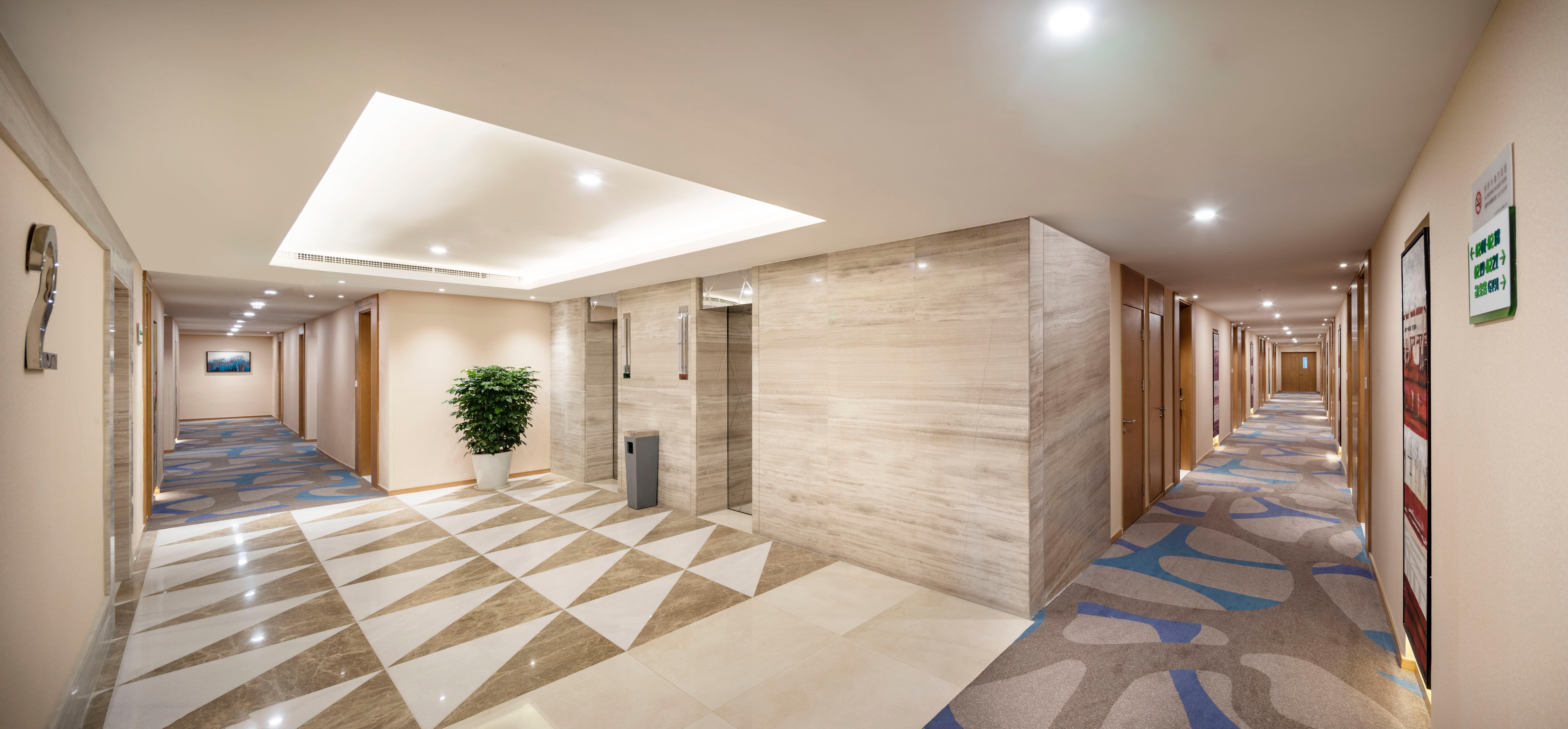 Holiday Inn Shanghai Hongqiao Central By Ihg Exterior photo