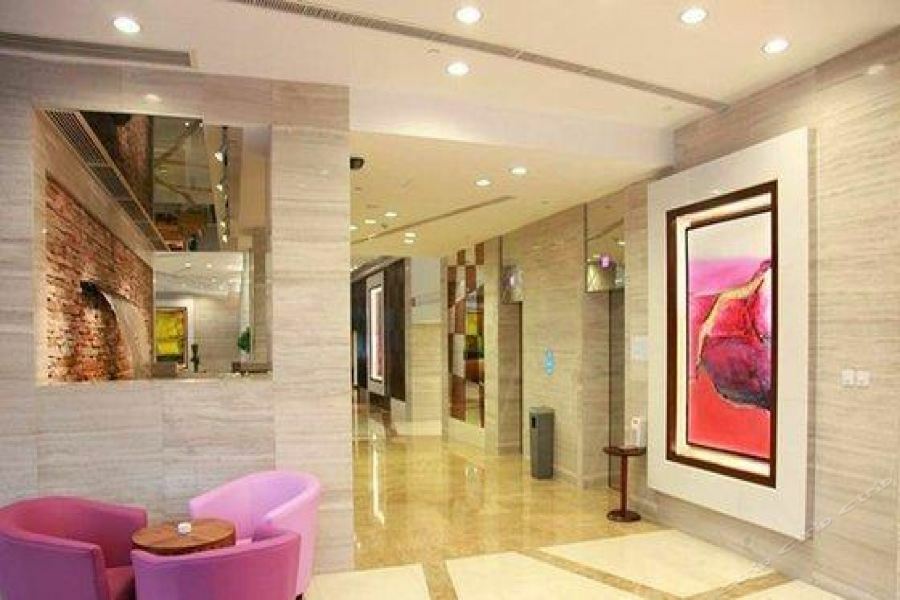 Holiday Inn Shanghai Hongqiao Central By Ihg Exterior photo